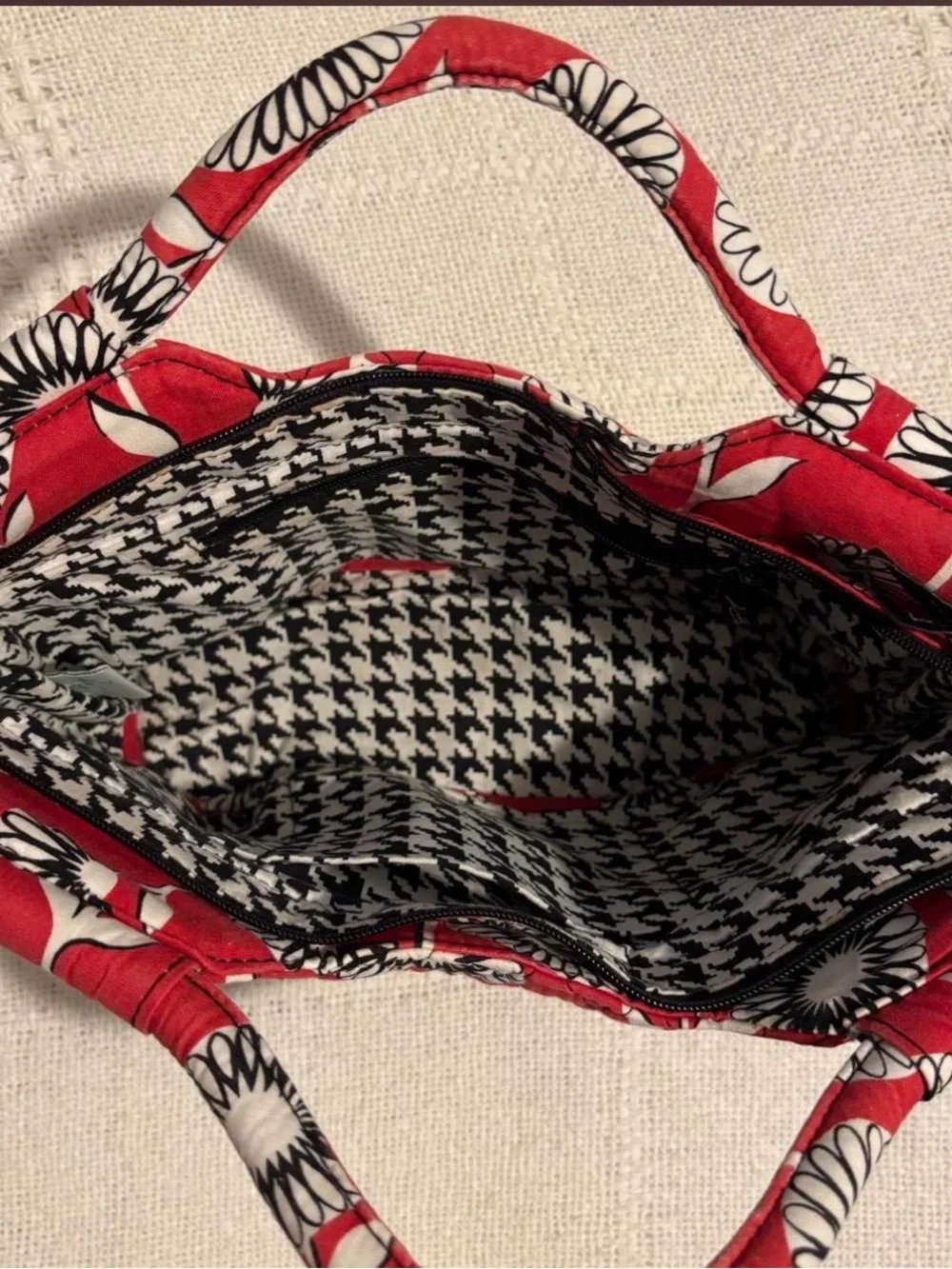 Vintage 2011 Vera Bradley Shoulder Bag “Deco Daisy”